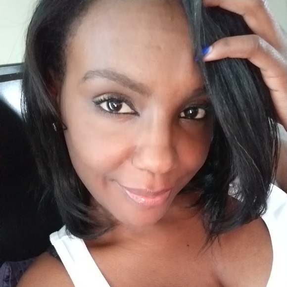 Meet your Posher, Vonda - Picture 2 of 4